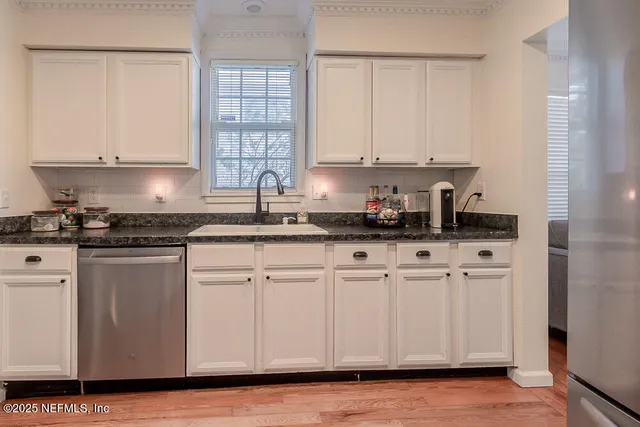 $4,200 | 214 Hopkins Street, Neptune Beach, FL 32266