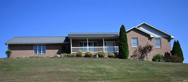 $335,000 | 6720 East Schroeder Lane, Schnellville, IN 47580