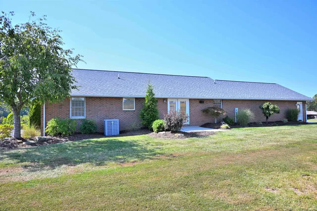 $335,000 | 6720 East Schroeder Lane, Schnellville, IN 47580