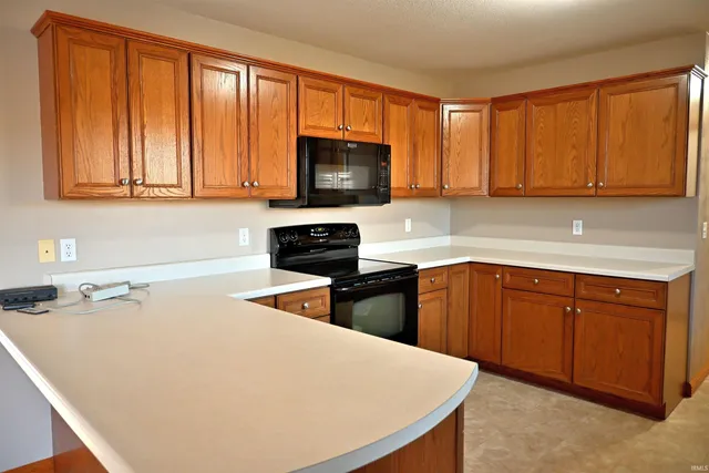 $335,000 | 6720 East Schroeder Lane, Schnellville, IN 47580