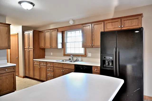 $335,000 | 6720 East Schroeder Lane, Schnellville, IN 47580