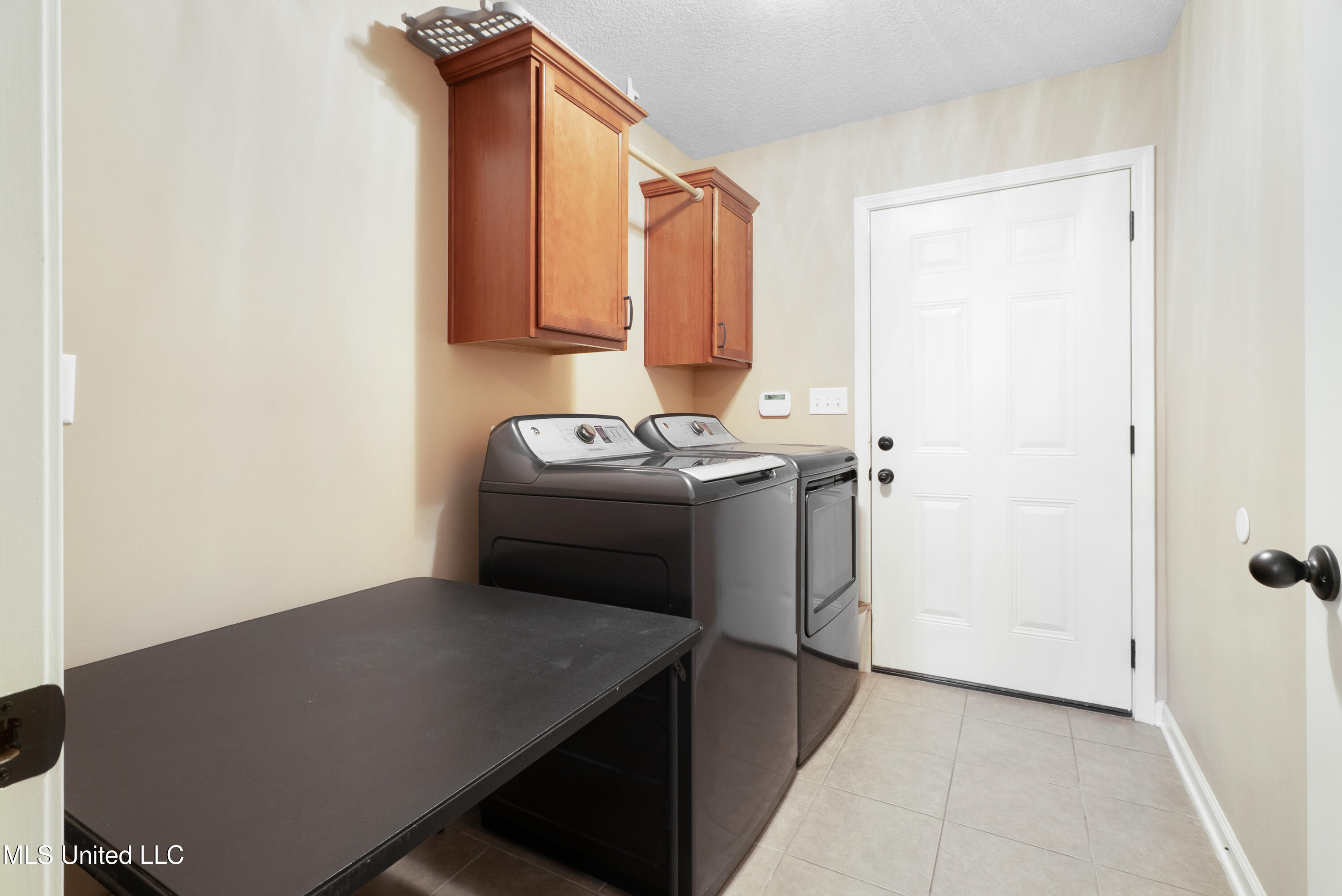 67 Shady Ln Cove Hernando, MS 38632 - Photo 17 of 23 Laundry