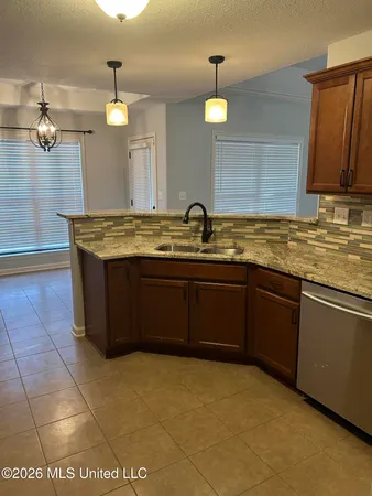 $359,900 | 67 Shady Ln Cove, Hernando, MS 38632