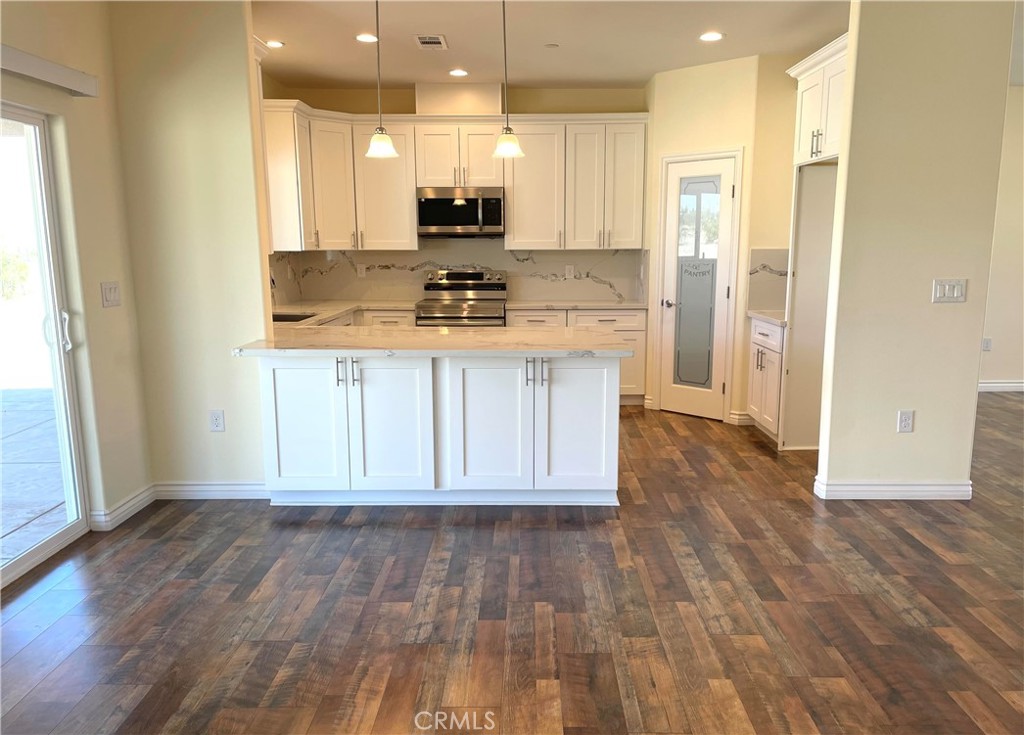 11462 Prado Road Pinon Hills, CA 92372 - Photo 6 of 133