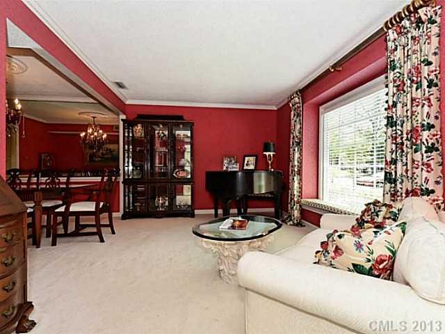 4401 Simsbury Road, Unit 53 Charlotte, NC 28226 - Photo 3 of 16 Gallery Image 3