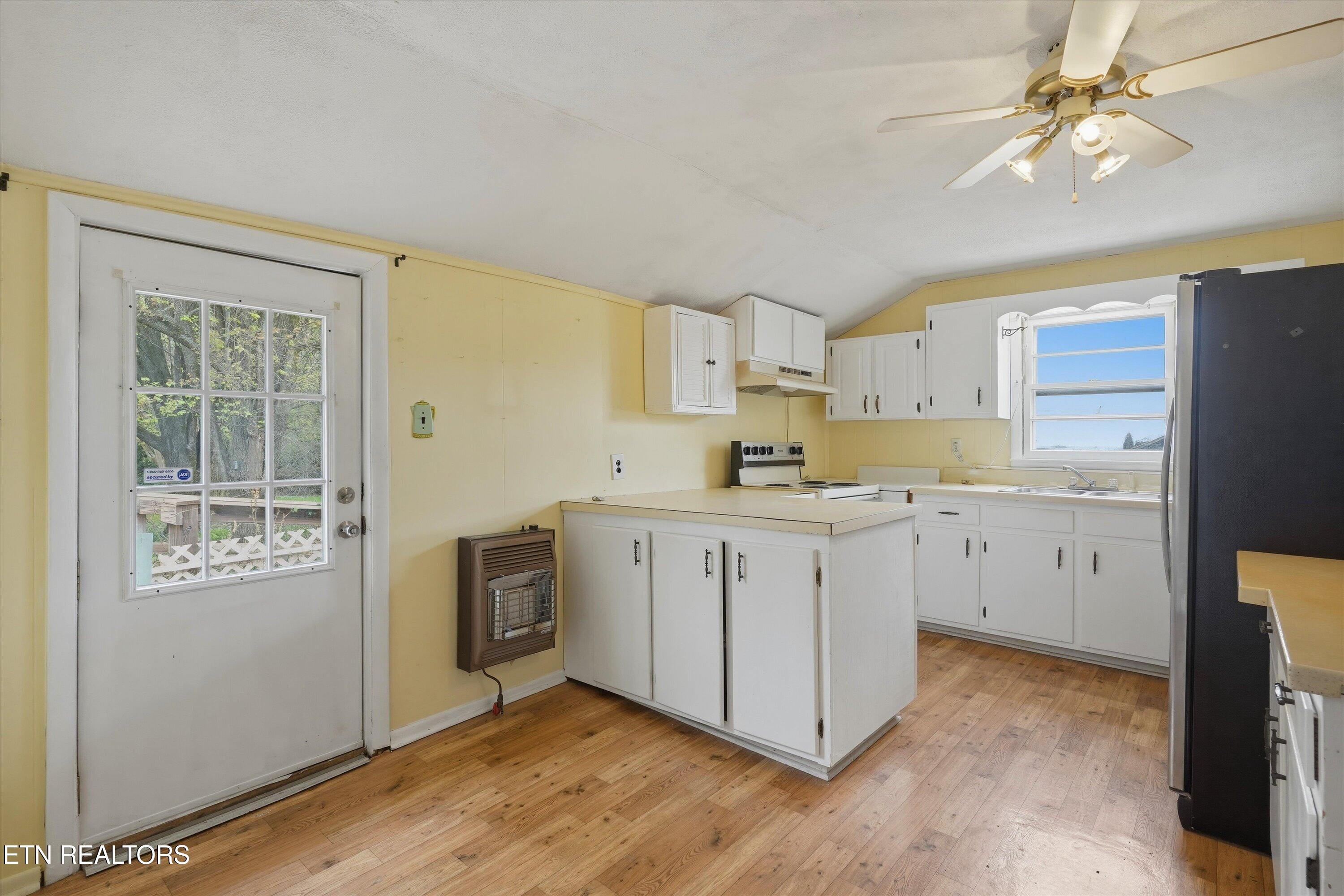 9457 Bockman Way Sparta, TN 38583 - Photo 8 of 38 08-9457 Crossville Hwy-8