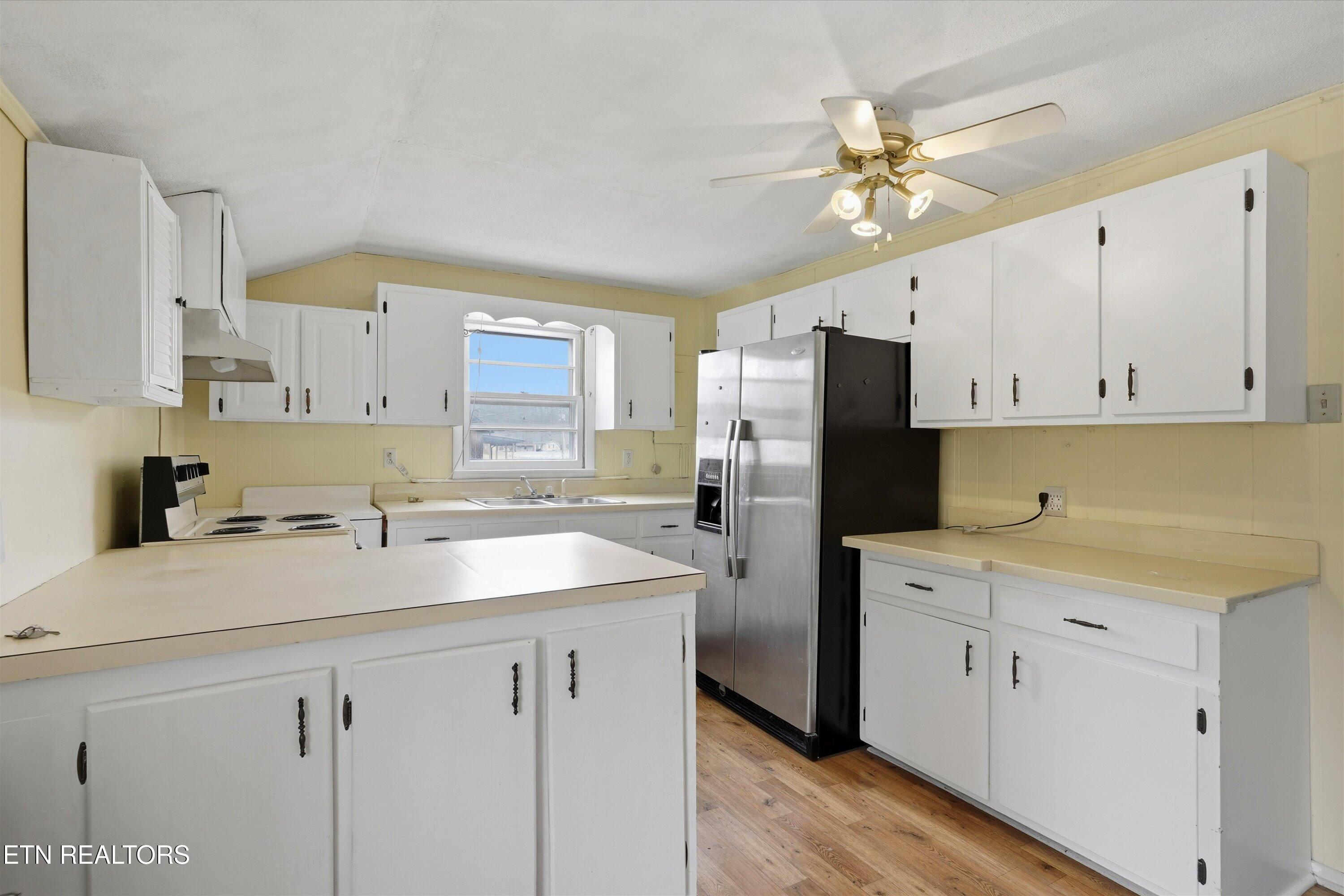 9457 Bockman Way Sparta, TN 38583 - Photo 9 of 38 09-9457 Crossville Hwy-9