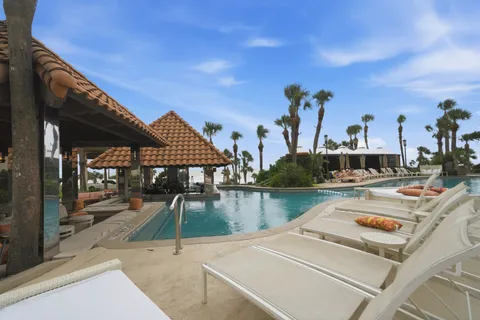 $1,200,000 | 5220 Seawall Boulevard, Unit 332/333, Galveston, TX 77551