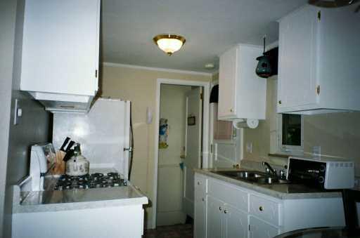5188 Grove Road Whitehall, PA 15236 - Photo 4 of 8 Gallery Image 4