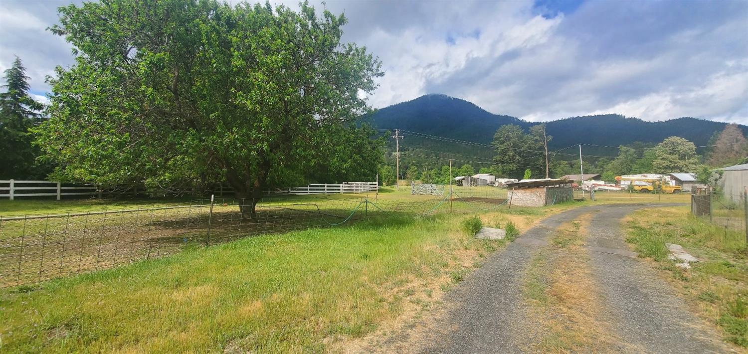 407 Hamilton Road Jacksonville, OR 97530 - Photo 24 of 28