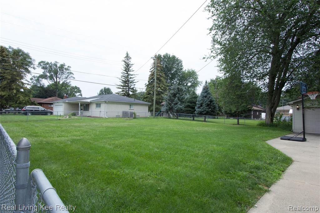 36925 Briarcliff Road Sterling Heights, MI 48312 - Photo 28 of 31