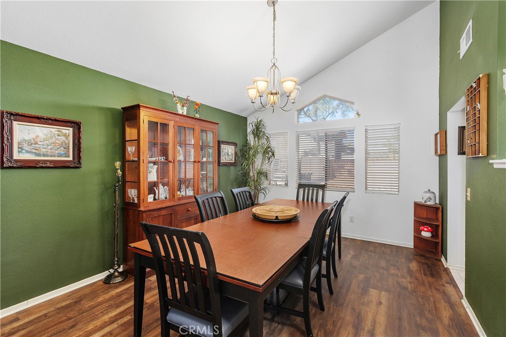 30318 Deer Meadow Road Temecula, CA 92591 - Photo 3 of 19 Formal Dining room