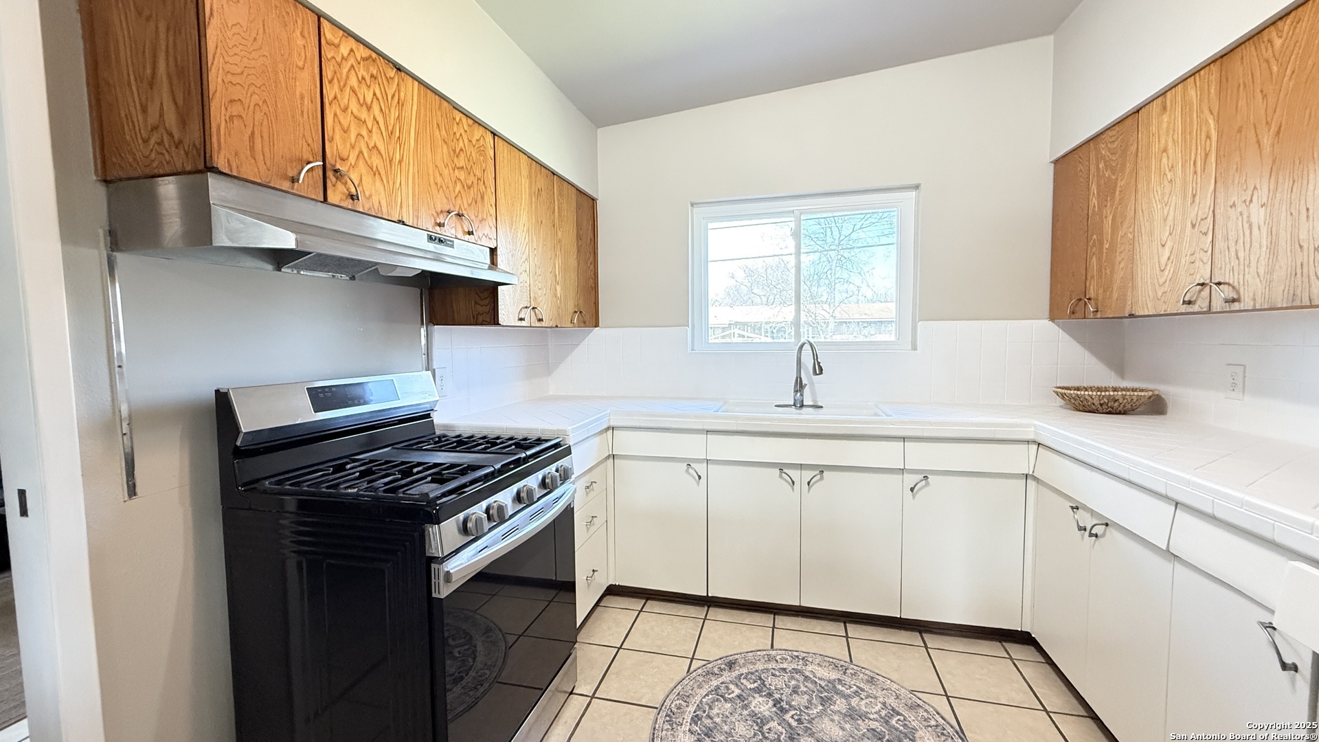 4227 Eisenhauer Road San Antonio, TX 78218 - Photo 9 of 19