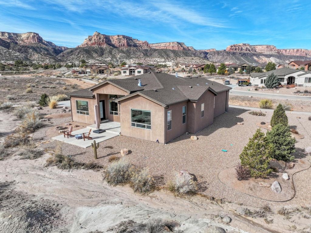 2283 Trail Ridge Road Grand Junction, CO 81507 - Photo 34 of 35 a view of a terrace with a mountain
