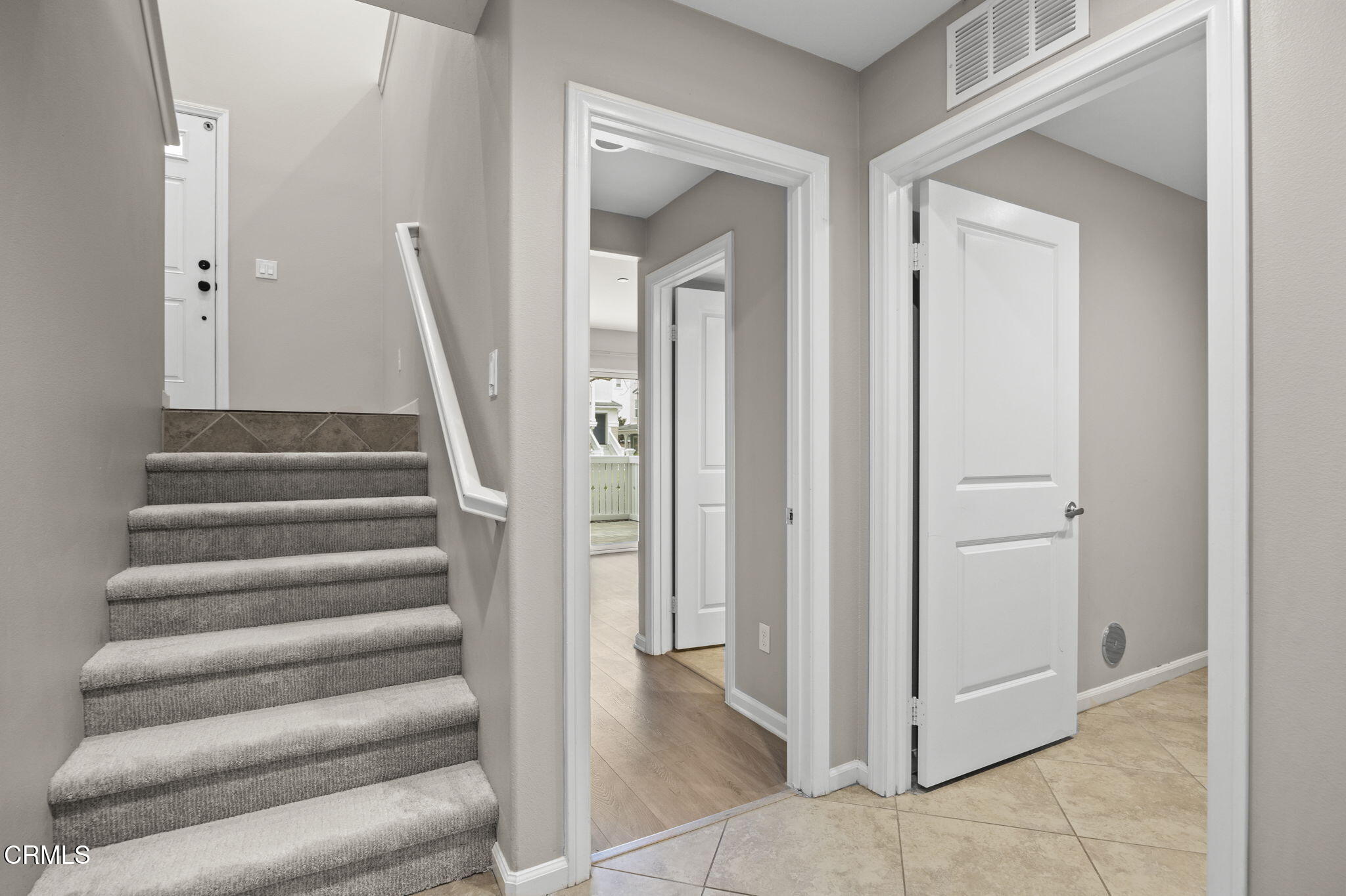3703 Islander Walk Oxnard, CA 93035 - Photo 11 of 58 10-web-or-mls-UpmarketMedia_3703I-6