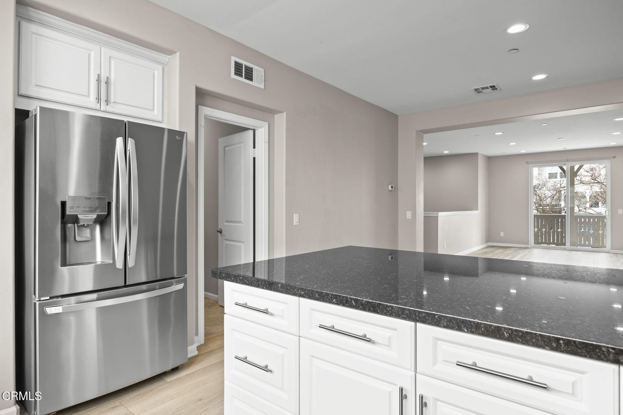 3703 Islander Walk Oxnard, CA 93035 - Photo 19 of 58 18-web-or-mls-UpmarketMedia_3703I-84