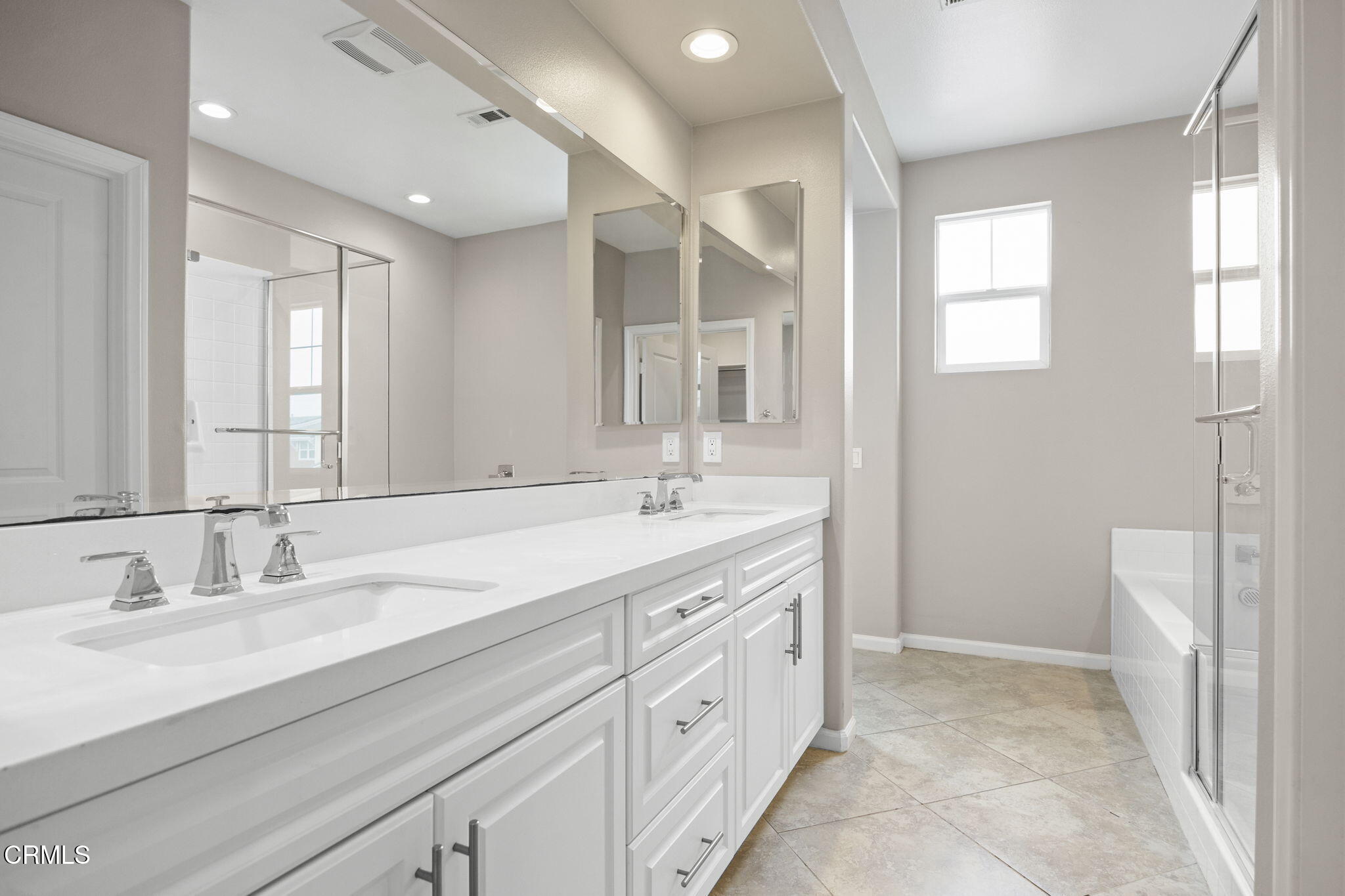 3703 Islander Walk Oxnard, CA 93035 - Photo 50 of 58 45-web-or-mls-UpmarketMedia_3703I-57