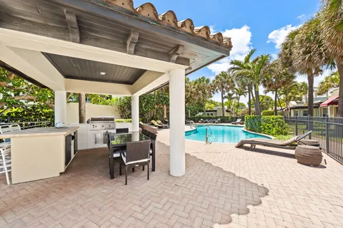 $5,000 | 1855 South Ocean Boulevard, Unit 5, Delray Beach, FL 33483