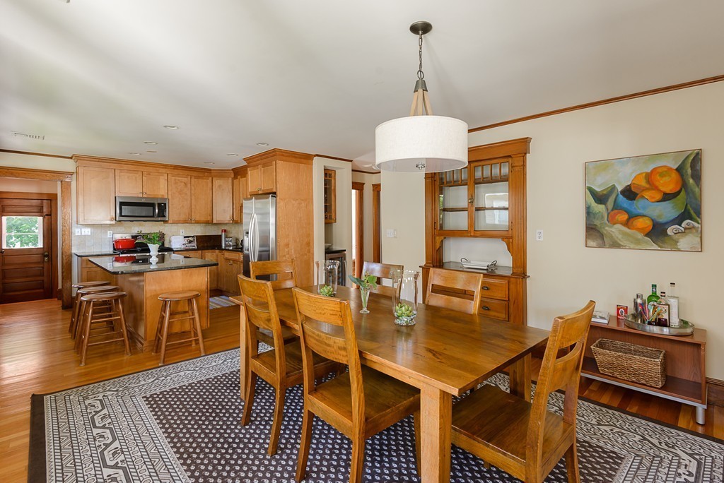 12-14 Pondview Road, Unit 2 Arlington, MA 02474 - Photo 11 of 42 Gallery Image 11