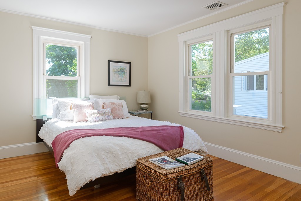 12-14 Pondview Road, Unit 2 Arlington, MA 02474 - Photo 19 of 42 Gallery Image 19