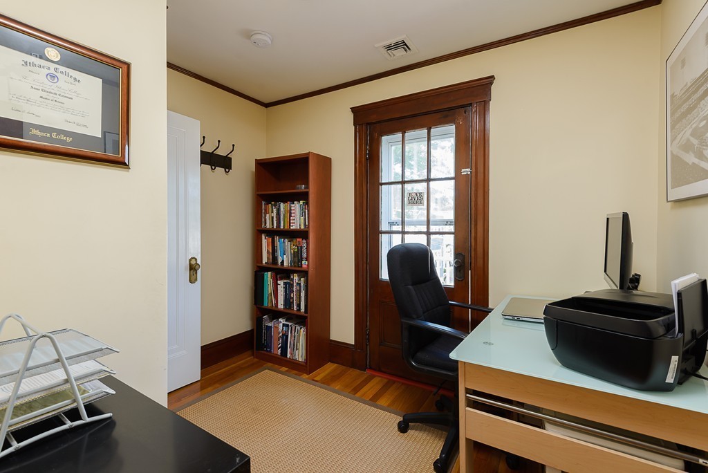 12-14 Pondview Road, Unit 2 Arlington, MA 02474 - Photo 23 of 42 Gallery Image 23