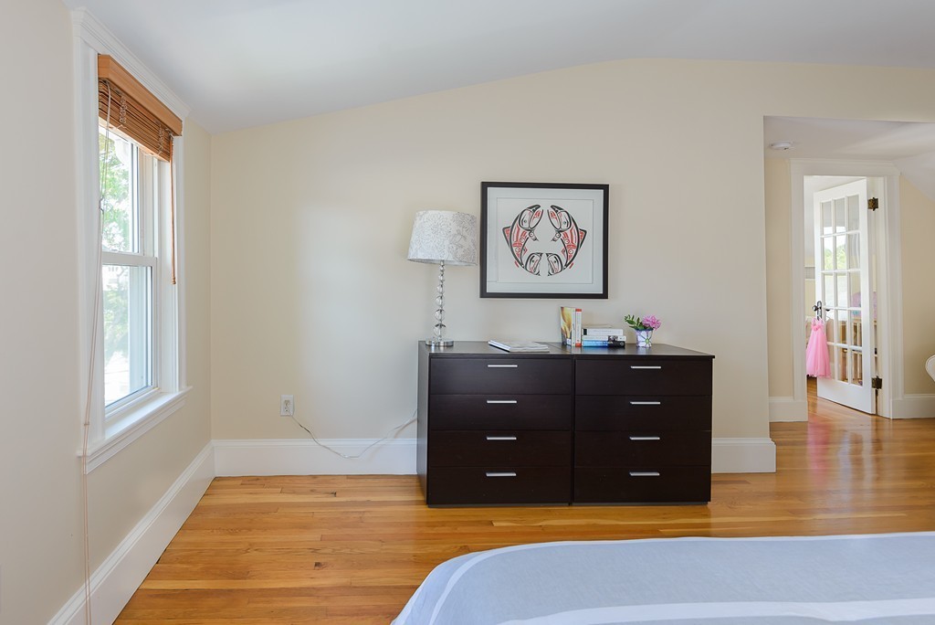 12-14 Pondview Road, Unit 2 Arlington, MA 02474 - Photo 27 of 42 Gallery Image 27