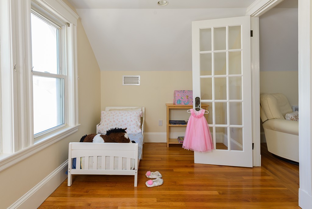 12-14 Pondview Road, Unit 2 Arlington, MA 02474 - Photo 36 of 42 Gallery Image 36