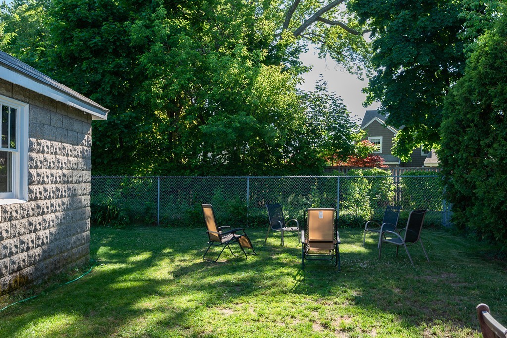 12-14 Pondview Road, Unit 2 Arlington, MA 02474 - Photo 39 of 42 Gallery Image 39