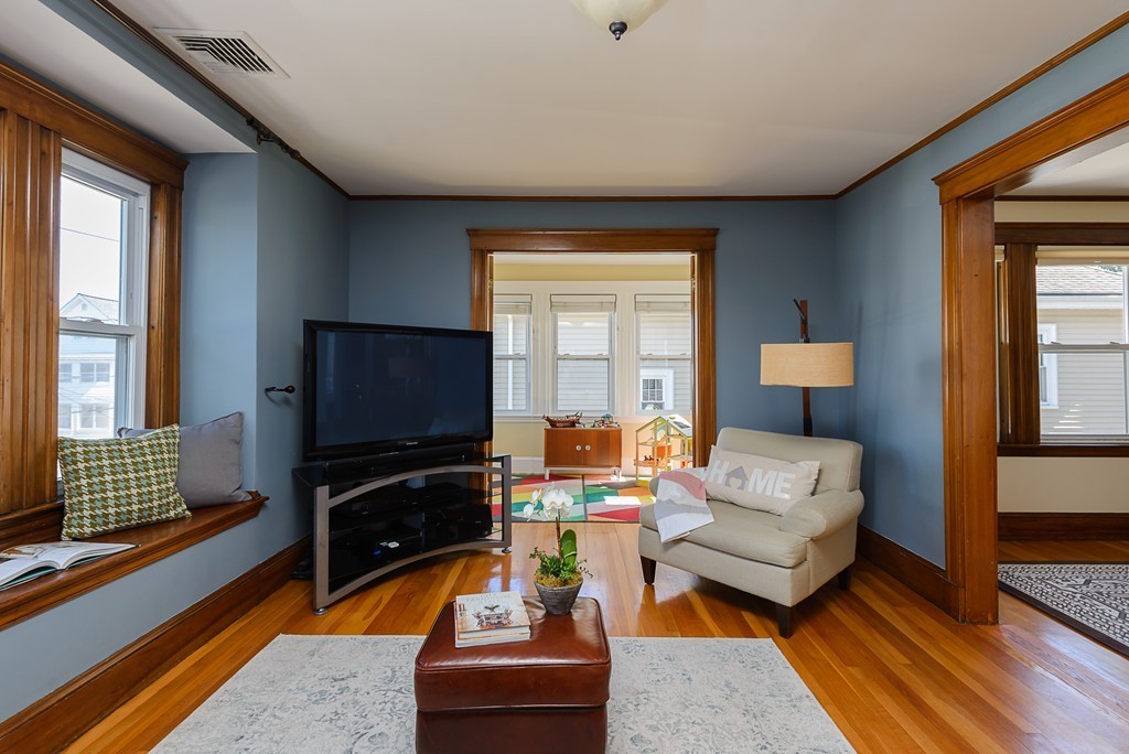 12-14 Pondview Road, Unit 2 Arlington, MA 02474 - Photo 5 of 42 Gallery Image 5