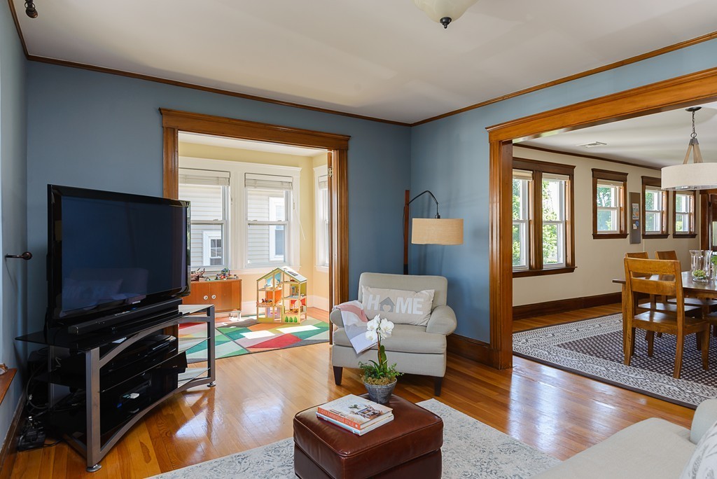 12-14 Pondview Road, Unit 2 Arlington, MA 02474 - Photo 6 of 42 Gallery Image 6