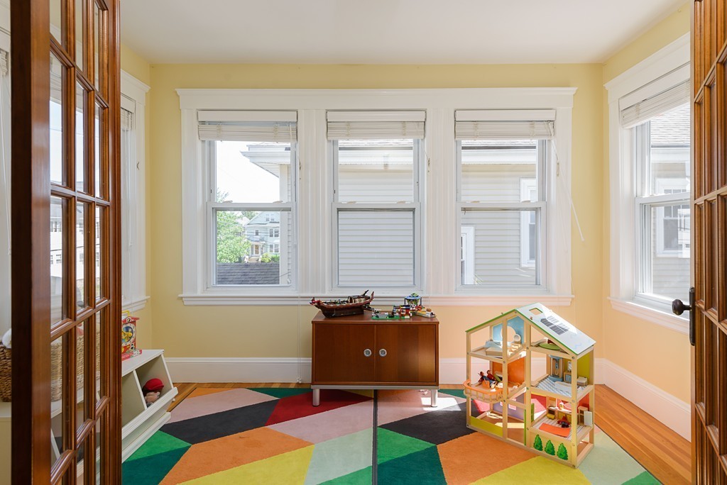 12-14 Pondview Road, Unit 2 Arlington, MA 02474 - Photo 7 of 42 Gallery Image 7