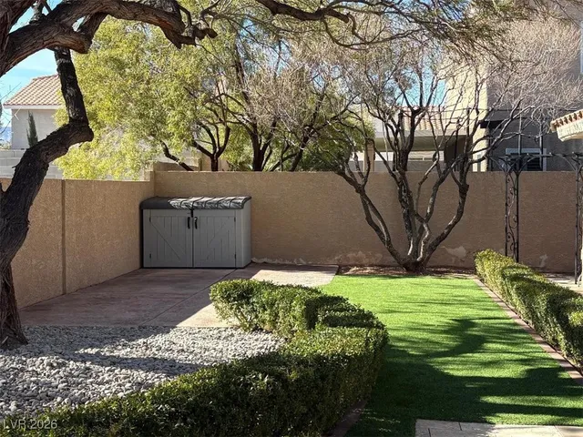 $2,400 | 8945 Goddess Court, Las Vegas, NV 89117