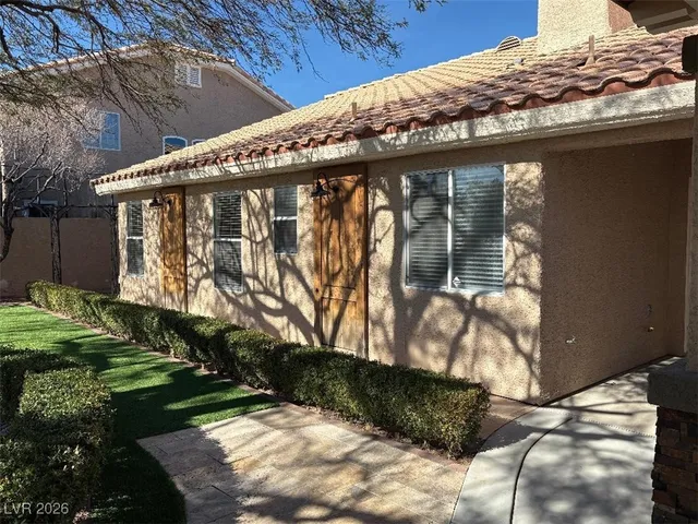 $2,400 | 8945 Goddess Court, Las Vegas, NV 89117