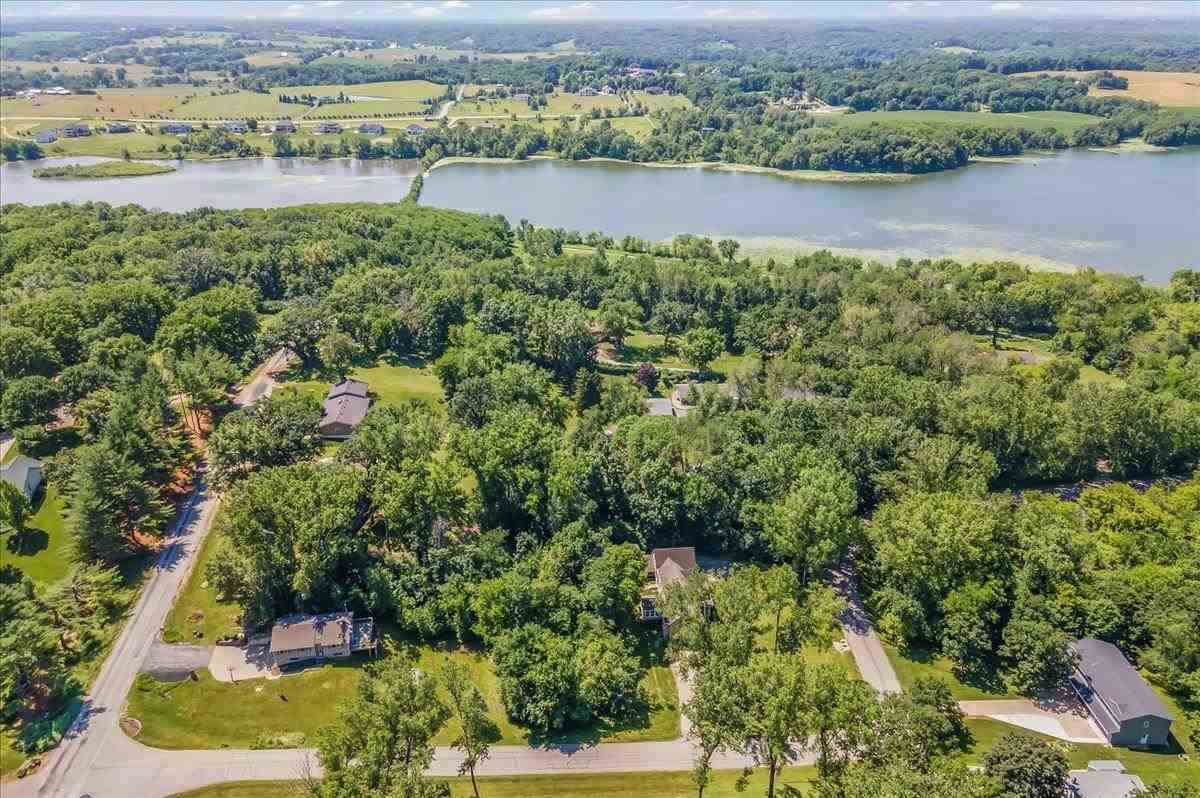 4089 Crestview Road Northeast Solon, IA 52333 - Photo 4 of 44 Gallery Image 4
