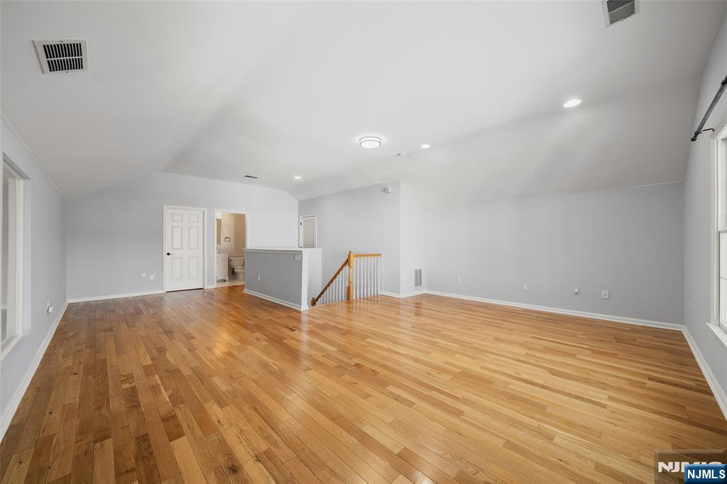 36 Woods Edge Road Old Tappan, NJ 07675 - Photo 26 of 31