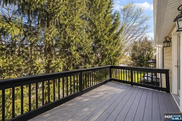 $799,000 | 36 Woods Edge Road, Old Tappan, NJ 07675