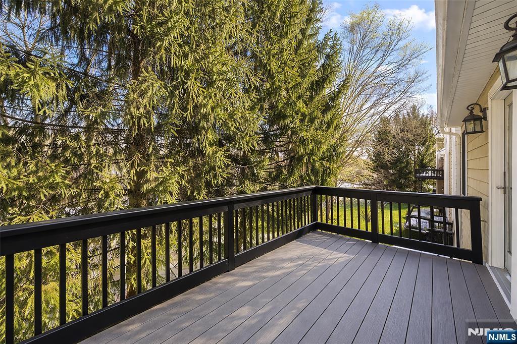 36 Woods Edge Road Old Tappan, NJ 07675 - Photo 30 of 31