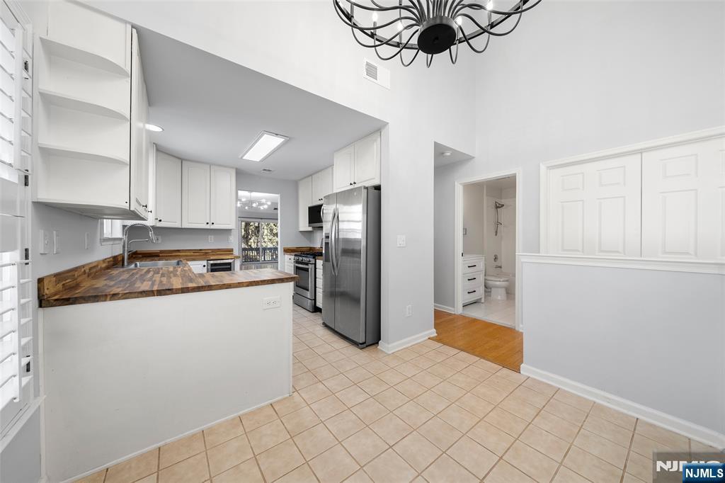 36 Woods Edge Road Old Tappan, NJ 07675 - Photo 6 of 31