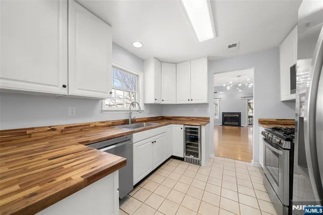 $799,000 | 36 Woods Edge Road, Old Tappan, NJ 07675