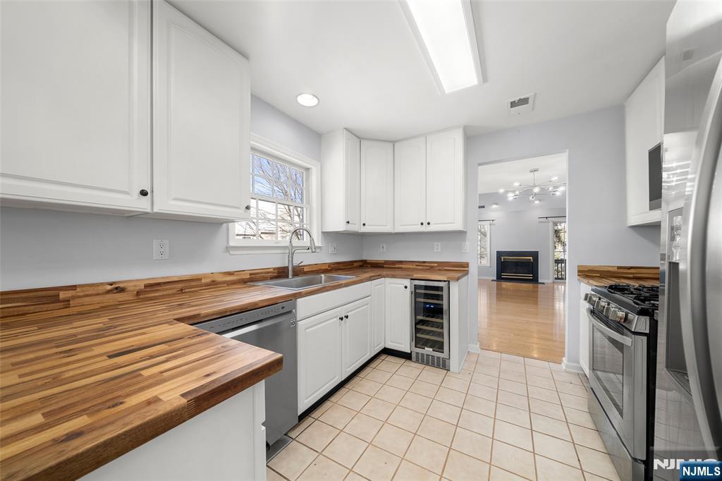 36 Woods Edge Road Old Tappan, NJ 07675 - Photo 7 of 31