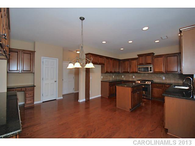 10533 Greenhead View Road Charlotte, NC 28262 - Photo 7 of 16