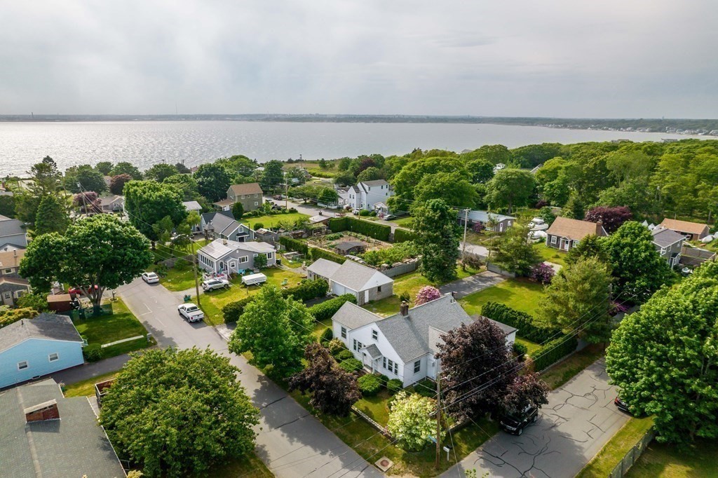 40 Sedgewick Road Fairhaven, MA 02719 - Photo 4 of 34 Gallery Image 4