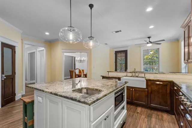 $999,000 | 796 Vzcr 1922, Fruitvale, TX 75127