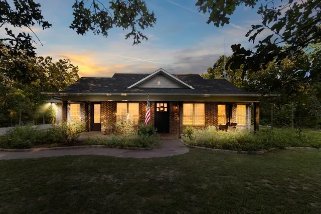 $999,000 | 796 Vzcr 1922, Fruitvale, TX 75127