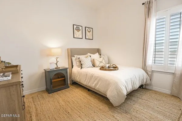$384,950 | 122 Loma Linda Court, Sunland Park, NM 88008