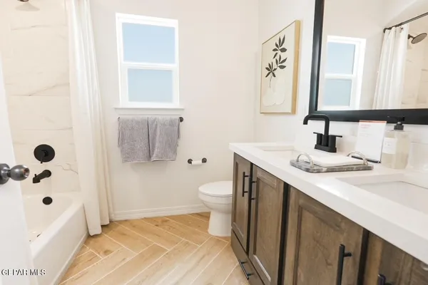 $384,950 | 122 Loma Linda Court, Sunland Park, NM 88008
