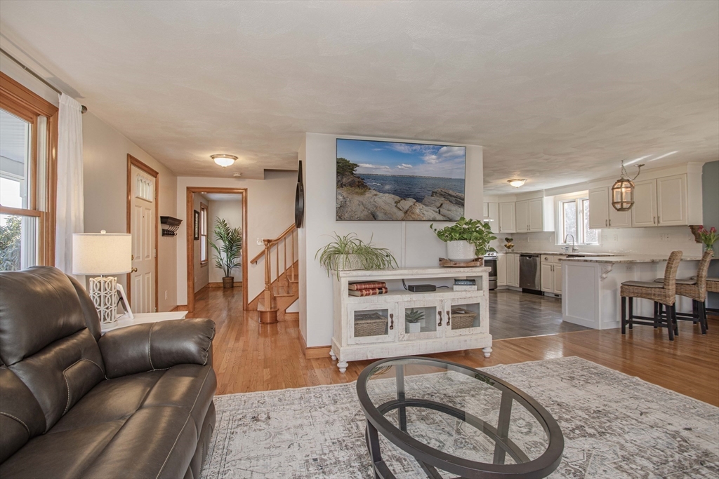 7 Appleton Way Medway, MA 02053 - Photo 12 of 42