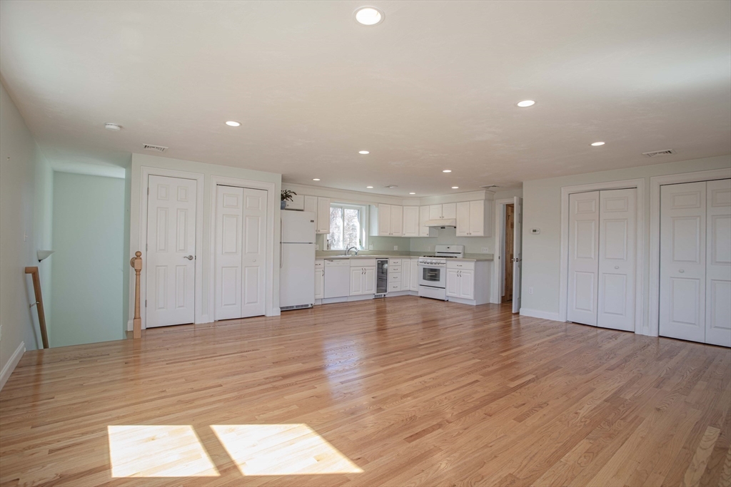 7 Appleton Way Medway, MA 02053 - Photo 23 of 42