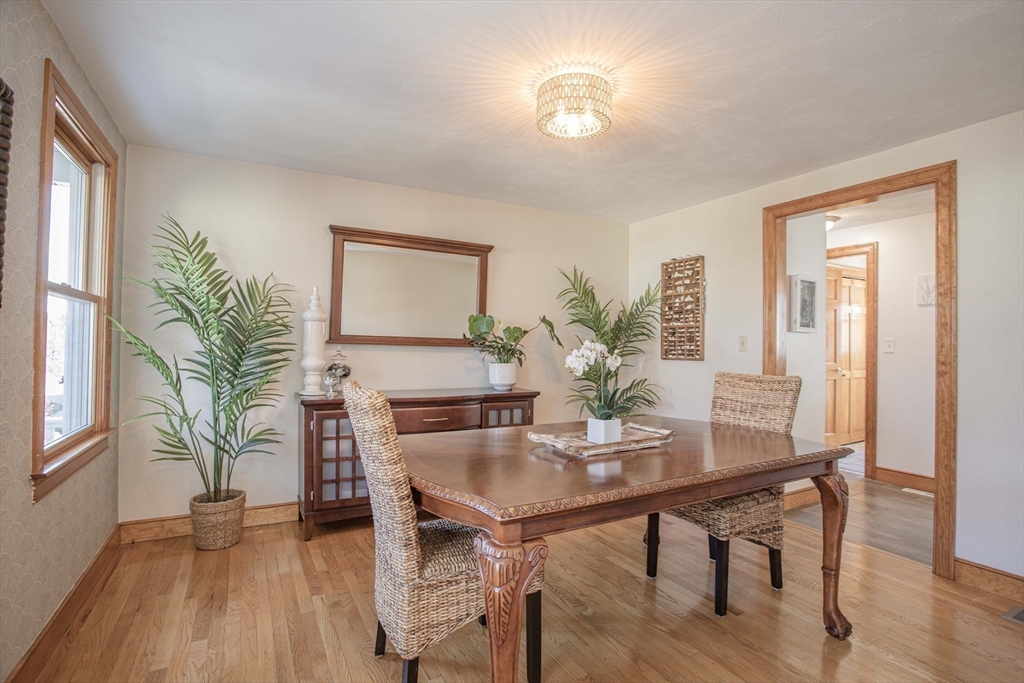 7 Appleton Way Medway, MA 02053 - Photo 3 of 42