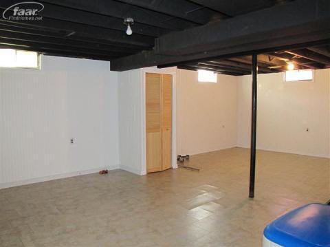 11134 White Lake Road Fenton, MI 48430 - Photo 6 of 8 20256903-5.JPG